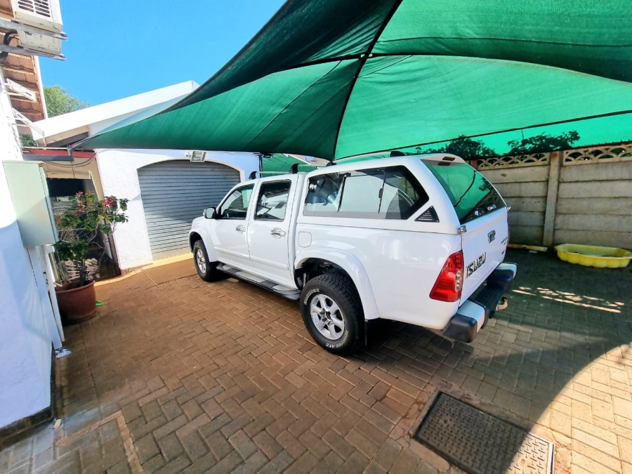 3 Bedroom Property for Sale in Riviera Northern Cape